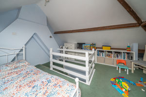 LOFT ROOM- click for photo gallery